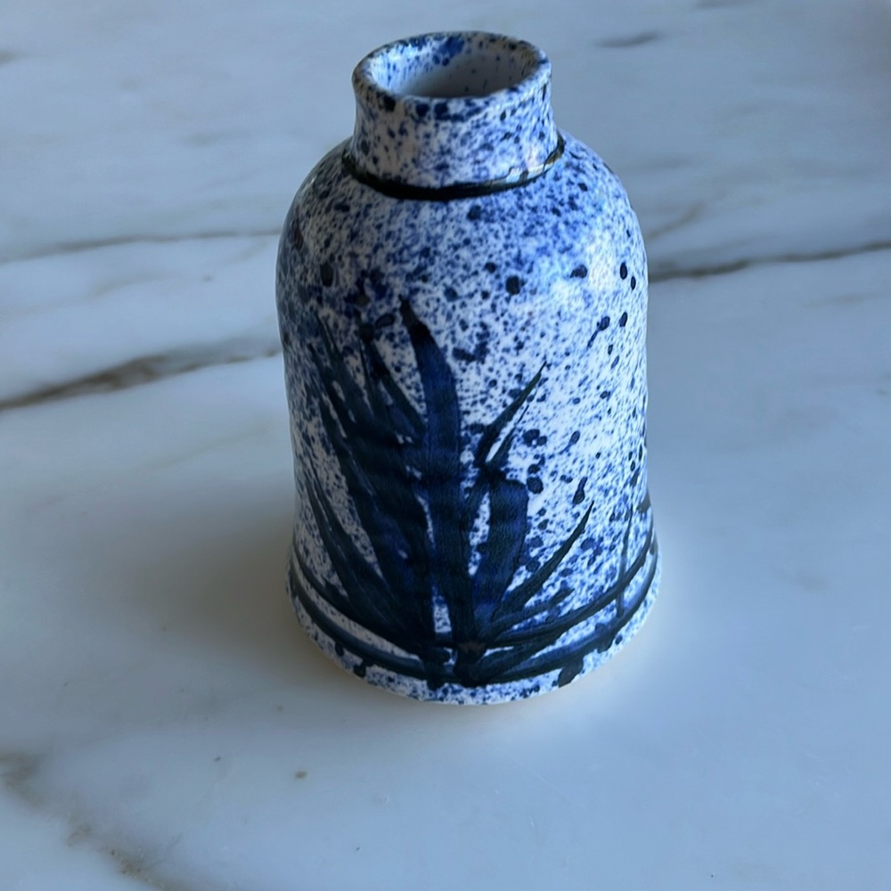 Pottery vase